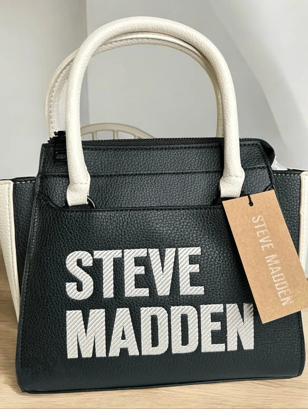 Steve Madden Colorblock Handbag - Picture 2 of 4